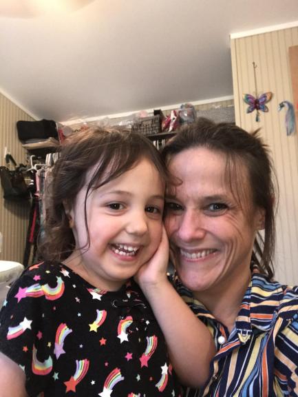 Garage sale in Kerrville, Texas of Garage Sale Showcase Member Lauralace15. 2 items currently listed for sale.