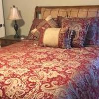 Comforter Set for sale in Canton GA by Garage Sale Showcase member Chicks72, posted 04/24/2019