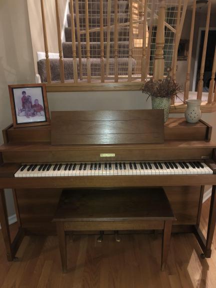 Baldwin Piano for sale in Crystal Lake IL