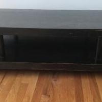 Coffee table for sale in Wallington NJ by Garage Sale Showcase member Ericadeste87, posted 05/26/2019