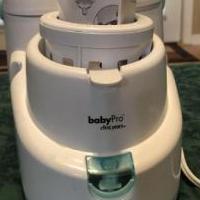 Baby bottle warmer for sale in Brunswick GA by Garage Sale Showcase member Leshc09251929, posted 06/26/2019