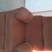 Recliner for sale in Hanover PA by Garage Sale Showcase member Karleo, posted 08/29/2019