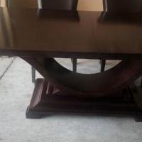 7 Piece Dining Room Set with Leaf for sale in Moody AL by Garage Sale Showcase member tltoliver, posted 09/28/2019