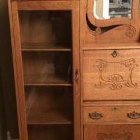 Antique oak secretary 1890-1920 for sale in Crystal Lake IL by Garage Sale Showcase member Ryno23, posted 12/26/2019