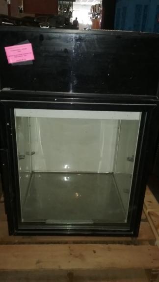 TRUE Commercial Counter-Top Glass Door Refrigerator