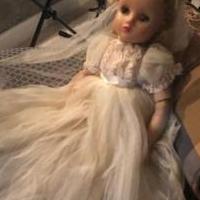 1960s Madame Alexander Bride Doll for sale in Woodstock GA by Garage Sale Showcase member MelonB, posted 10/17/2019
