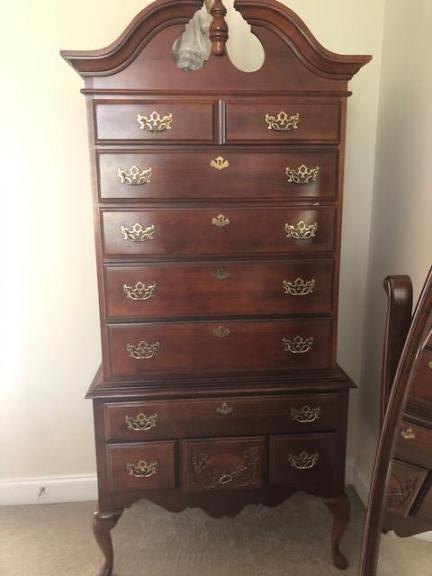 Queen Size Cherrywood Bedroom Set