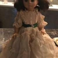 Madame Alexander Scarlett O'Hara Doll for sale in Woodstock GA by Garage Sale Showcase member MelonB, posted 10/17/2019