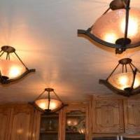 Pendant ceiling lights for sale in Winter Park CO by Garage Sale Showcase member AlexDeleon, posted 01/29/2020