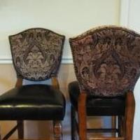 Bar chairs for sale in Kirtland OH by Garage Sale Showcase member Melsplace, posted 08/31/2019