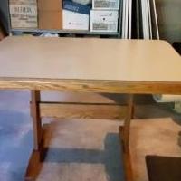 Oak kitchen table & 4 chairs for sale in Schoharie NY by Garage Sale Showcase member bchucka, posted 08/28/2019