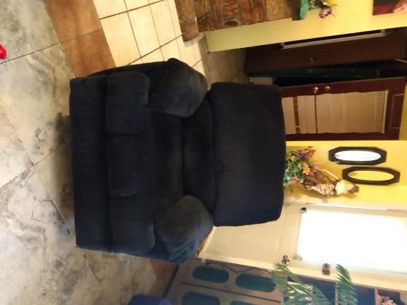 Recliner for sale in Willow Springs MO