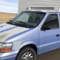 Minivan Plymouth Grand Voyager ‘93 for sale in Pine Bluffs WY by Garage Sale Showcase member D & J Parsons, posted 11/09/2019