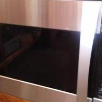 Microwave With Vent for sale in South Hill VA by Garage Sale Showcase member hydromaster, posted 09/11/2020