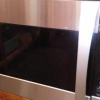 Microwave With  Vent for sale in South Hill VA by Garage Sale Showcase member hydromaster, posted 09/11/2020