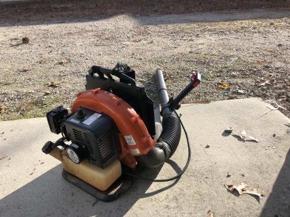 Husquvarnia gas blower for sale in Pinehurst NC