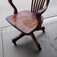 Desk chair for sale in Fort Wayne IN by Garage Sale Showcase member Gregfromin, posted 09/17/2019