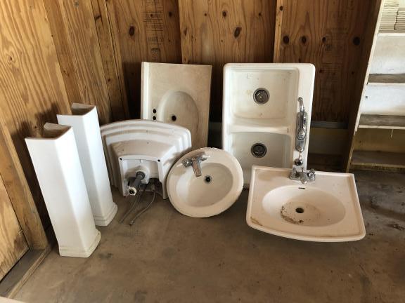 Kitchen and bath sinks for sale in Angleton TX