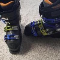 Ski boots for sale in Grand Lake CO by Garage Sale Showcase member Craig1, posted 12/02/2019