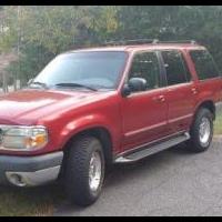 1999 Ford Explorer XLT for sale in Pinehurst NC by Garage Sale Showcase member Jbatton64, posted 10/03/2019