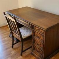 MANAGER'S DESK for sale in Pinehurst NC by Garage Sale Showcase member anthonyewyatt@gmail.com, posted 10/14/2022