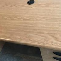 Office desk and chairs for sale in Paramus NJ by Garage Sale Showcase member Par007, posted 01/20/2020