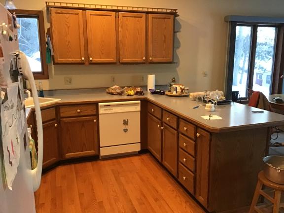 Entire kitchen available