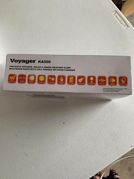 Voyager solar & crank multiband radio