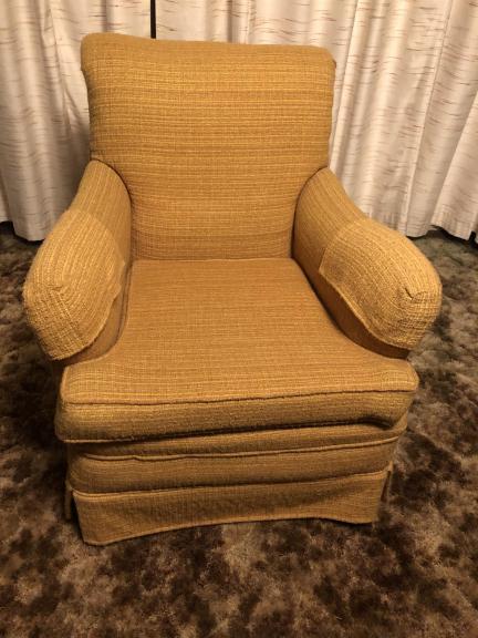 Arm chair for sale in Boivar NY