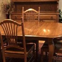 Dining room set for sale in Parsippany NJ by Garage Sale Showcase member Jadmiller, posted 02/23/2020