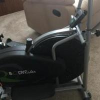 Elliptical exerciser for sale in Mooresville IN by Garage Sale Showcase member Pookiess1, posted 02/17/2020