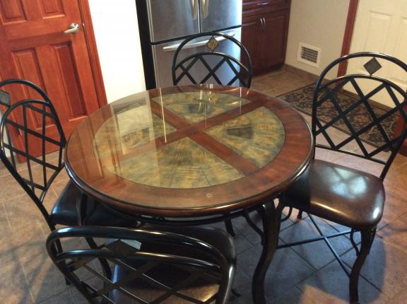 Kitchen Table & chairs for sale in River Edge NJ