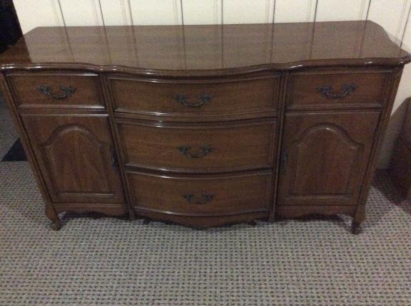 China closet w/ Buffet