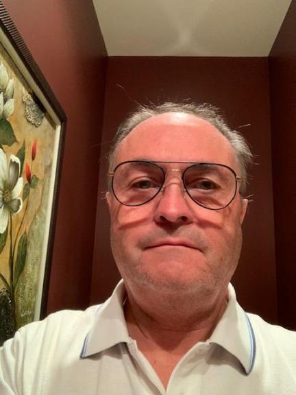 Garage sale in Hamburg, New Jersey of Garage Sale Showcase Member moebel. 9 items currently listed for sale.