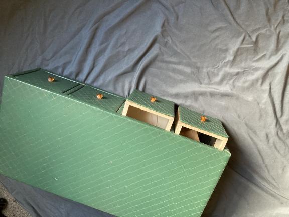 vintage storage box / Henry Enrich