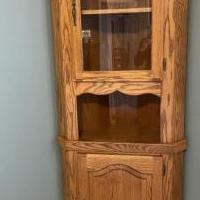 Amish oak corner cabinet for sale in Bowling Green OH by Garage Sale Showcase member scope8527, posted 04/20/2020
