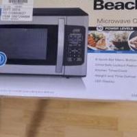 New Hamilton Beach Microwave Oven for sale in Newport TN by Garage Sale Showcase member Marcus, posted 08/22/2020