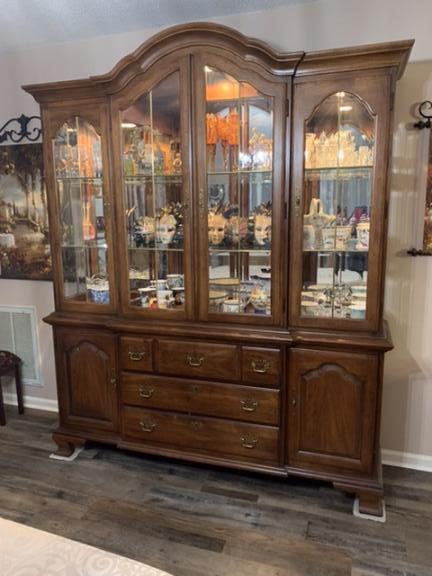 11 piece Dining Room Set