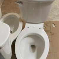 1 year old toilet for sale in Nye MT by Garage Sale Showcase member Gypsylady, posted 08/12/2020