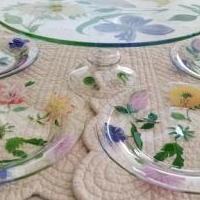 Hand painted cake plate with 4 plates for sale in Statesboro GA by Garage Sale Showcase member wiggles4321, posted 07/19/2020