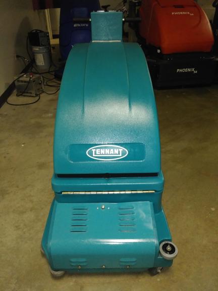 Tennant 2510 Battery Power Burnisher
