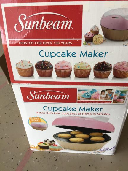 ELECTRIC CUPCAKE MAKER for sale in Naples FL