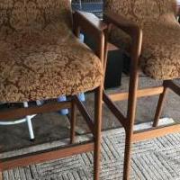 Bar stools set of 2 for sale in River Vale NJ by Garage Sale Showcase member Siegel0921, posted 05/31/2020