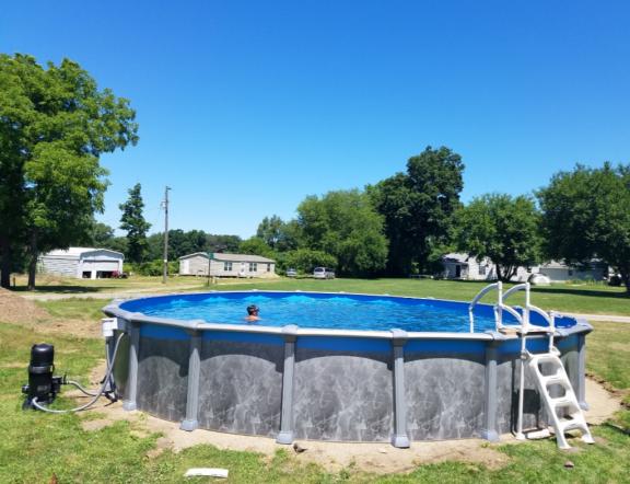 30' round above ground pool for sale in Stroh/elmira IN