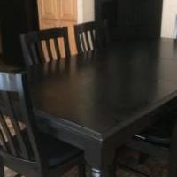 Dining room set for sale in Lafayette NJ by Garage Sale Showcase member dguven, posted 09/06/2020