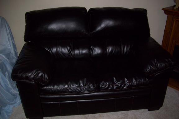 Love seat  and recliner for sale in Niagara Falls NY