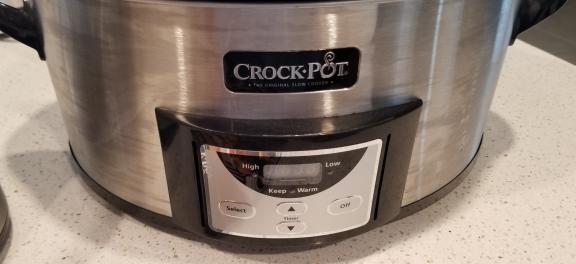 Large Crockpot and dipping pot