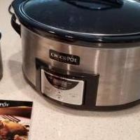 Large Crockpot and dipping pot for sale in Lehigh Acres FL by Garage Sale Showcase member clganley, posted 10/17/2020