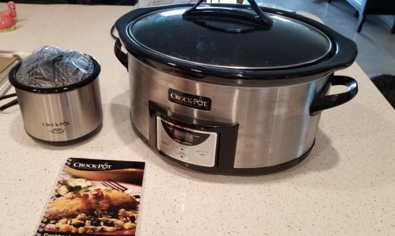 Large Crockpot and dipping pot for sale in Lehigh Acres FL