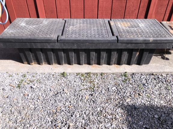Truck bed tool box for sale in Kodak TN